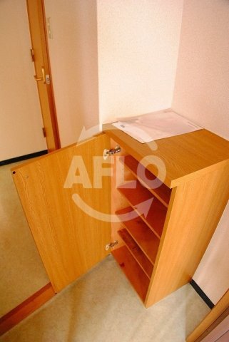 収納　ティックランド南船場　シューズBOX