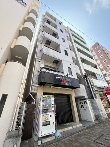 建物外観　落ち着いた雰囲気の外観です