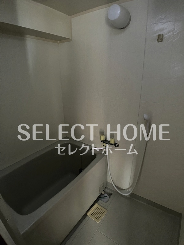 バス・シャワールーム　コンパクトで使いやすいお風呂です 同型タイプ