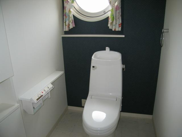 トイレ　２階