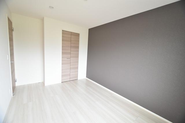その他　６．４帖のお部屋にはクローゼットもあります♪