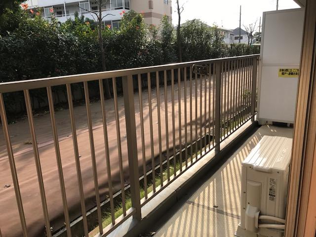バルコニー　※室内写真は同建物他室です。
