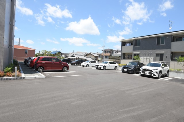 駐車場　駐車場