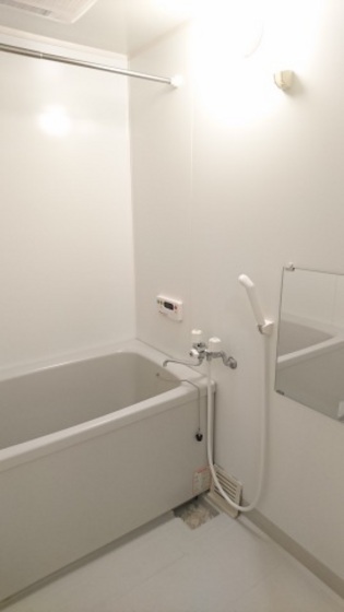 バス・シャワールーム　※別部屋の写真です