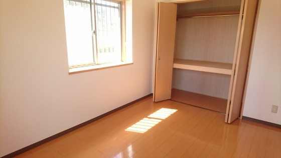 収納　※別部屋の写真です