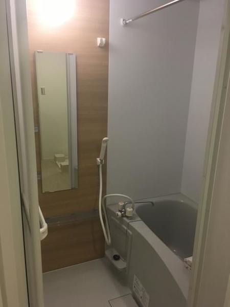 バス・シャワールーム　※別部屋の参考写真です。