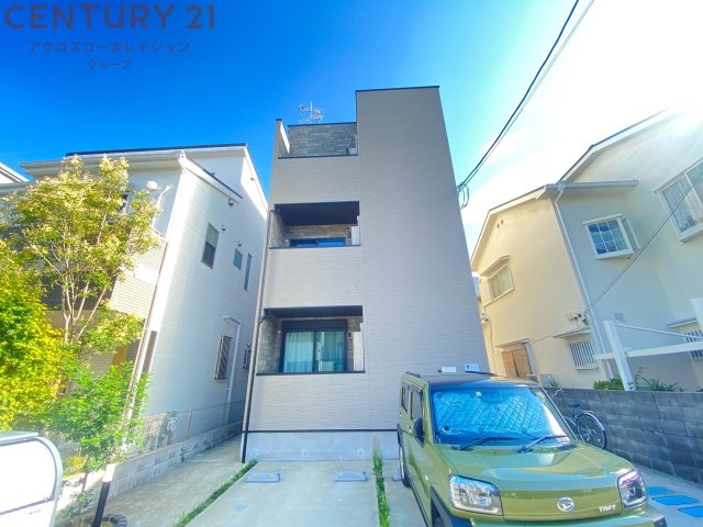 建物外観　モニター付きインターホンついてます♪