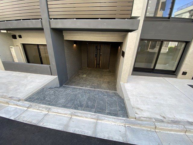 エントランス　エントランス