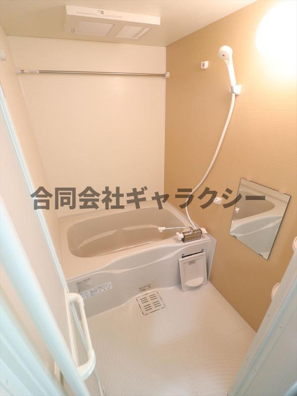 バス・シャワールーム　浴室乾燥機付きバスルーム