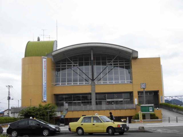 図書館　長泉町民図書館（図書館）まで874m