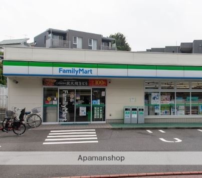 コンビニ　ファミリーマート大田南馬込五丁目店（コンビニ）まで685m