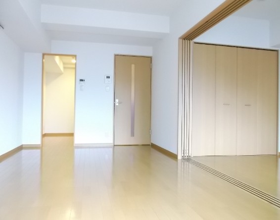 居室・リビング　☆明るい居室☆