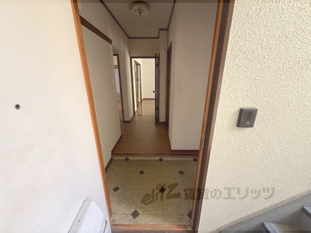 グリーンライフ唐橋の玄関写真