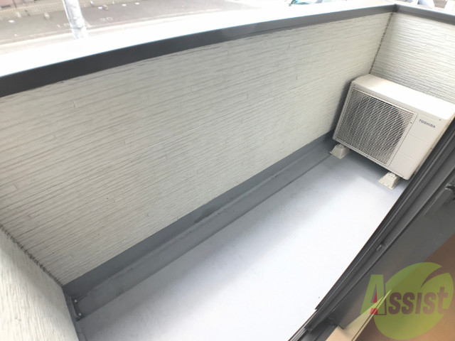 バルコニー　お天気のいい日はバルコニーで洗濯物も干せますよ。