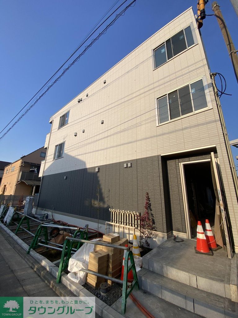 建物外観　駐車場