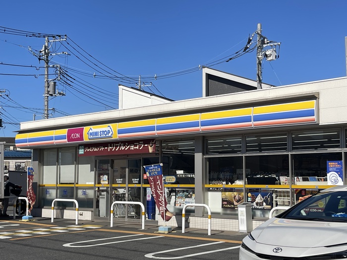コンビニ　ミニストップ（コンビニ）まで120m