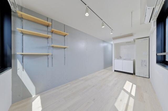その他部屋・スペース　レールライト