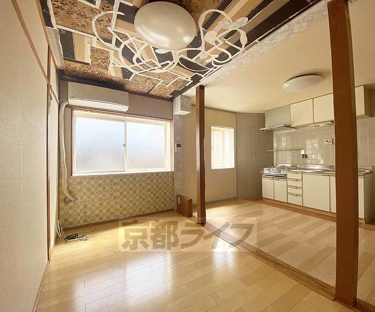 居室・リビング　日当たりが良く開放感があるお部屋です