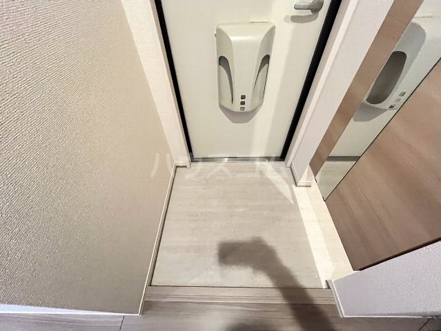ビオラ朱雀大路の玄関写真