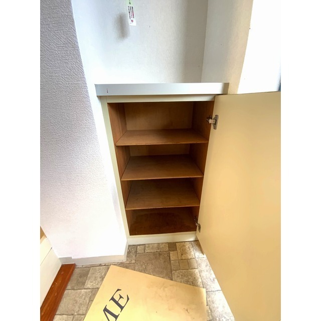 玄関　下駄箱