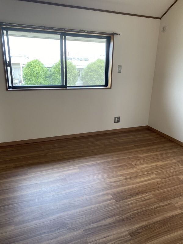 その他部屋・スペース　落ち着いて過ごせるお部屋なので、寝室にいかがでしょうか