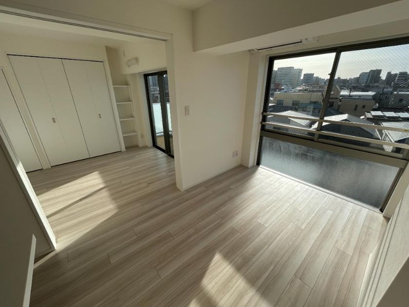 REALIZE町屋の居間写真