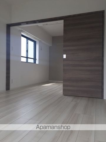 メイクスデザイン両国SOUTHの居間写真