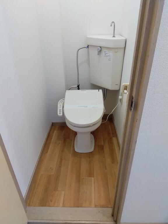 イーストワン霞ヶ関Aのトイレ写真