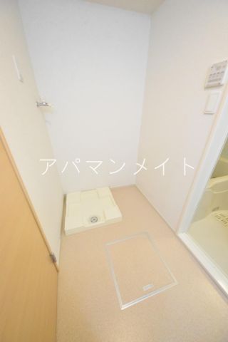 その他設備　室内洗濯機置場です