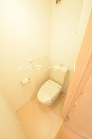 トイレ　ウォシュレット付き！