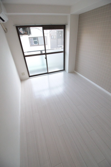 マンションパルスの居間写真