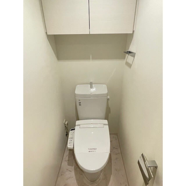 トイレ　別号室　参考写真