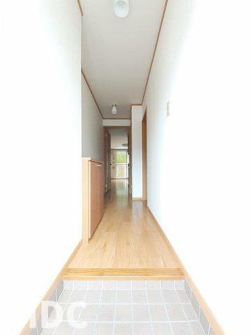 ＪＲ徳島線 阿波半田駅 徒歩13分 2階建 築23年の玄関写真