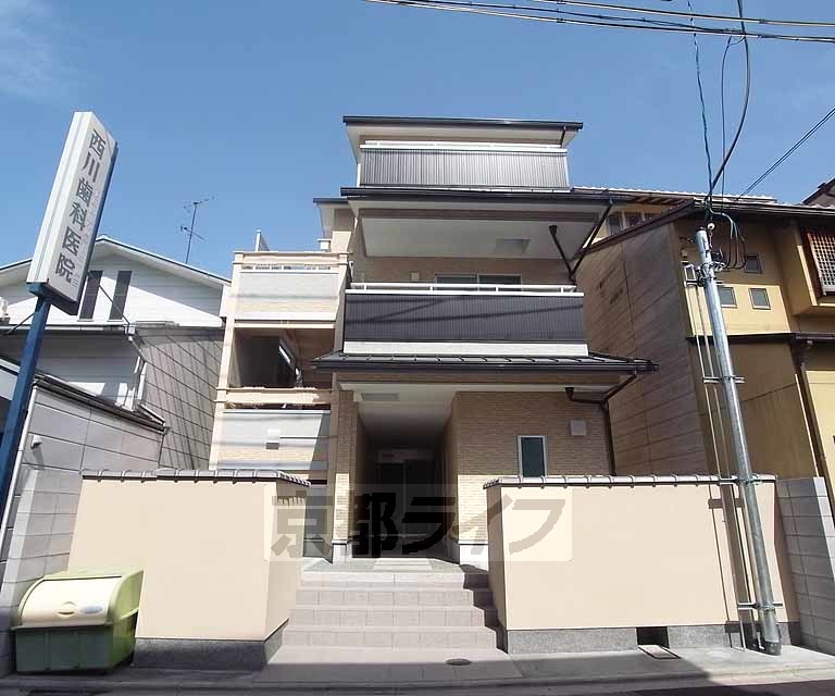 建物外観　正面からの外観です。