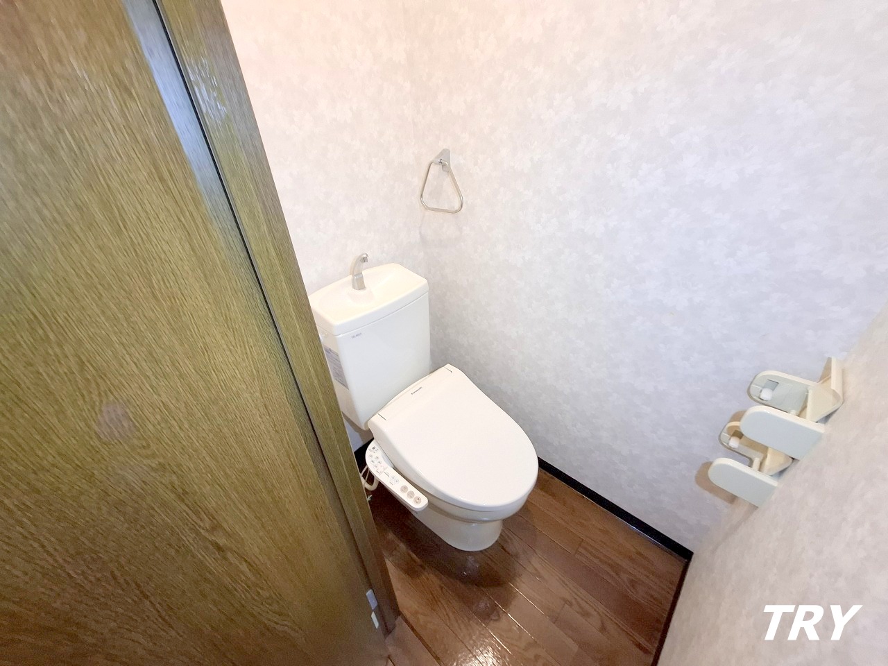 トイレ　ウォシュレット付！