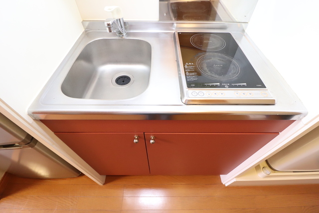 キッチン　電気コンロ２口付