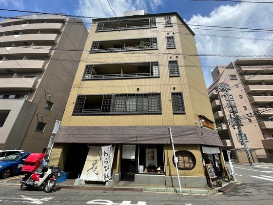 【広島市中区堺町のマンションの建物外観】