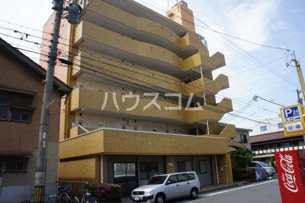 名古屋市中村区香取町のマンションの建物外観