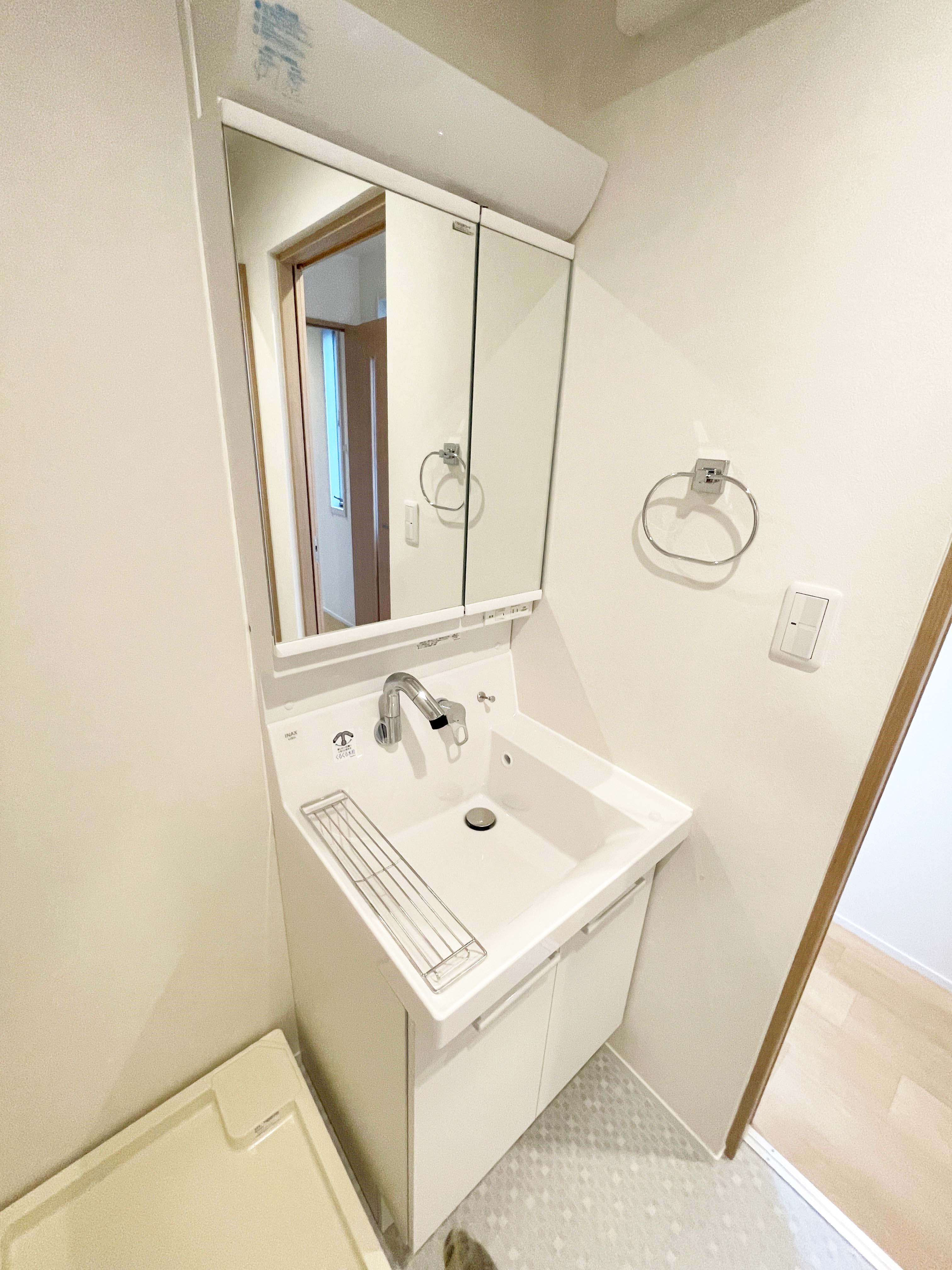 洗面設備　★収納付き独立洗面台★