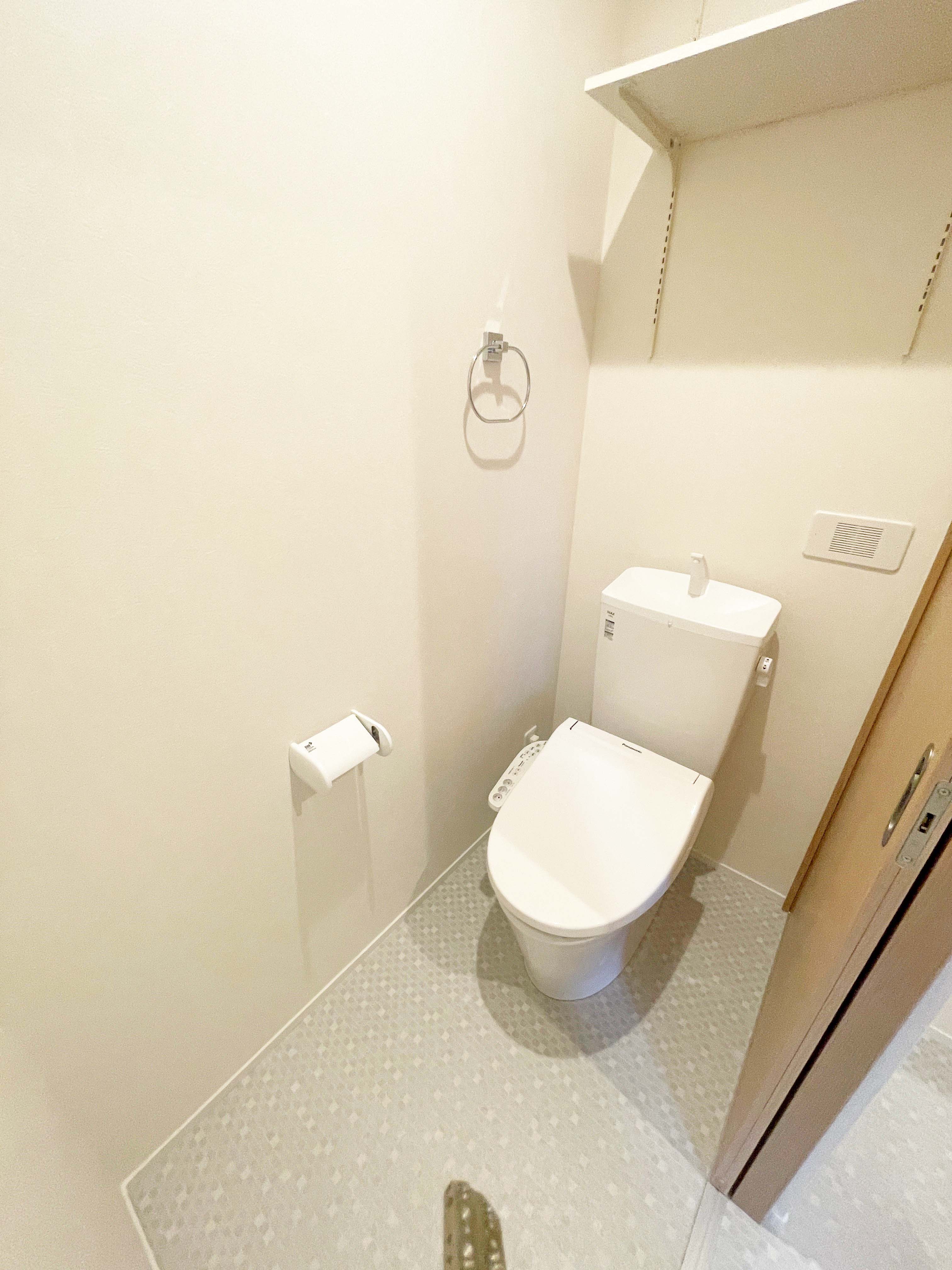 トイレ　★温水洗浄便座★