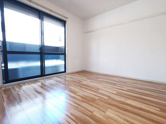 その他部屋・スペース　７帖のゆったりとした洋室