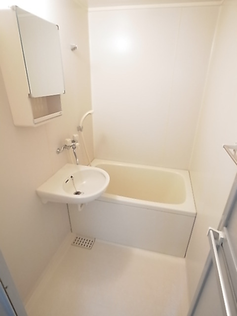 バス・シャワールーム　バスルーム