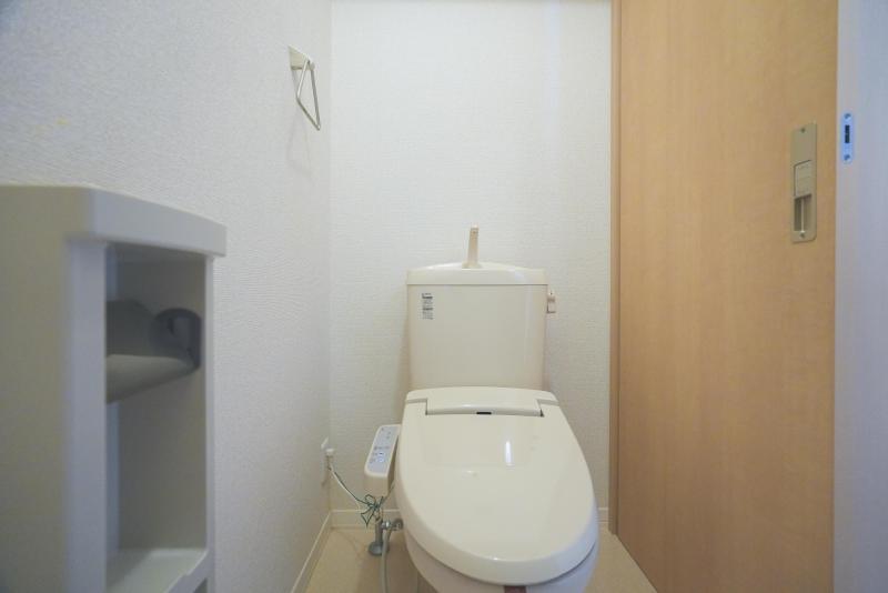 【シャーメゾンコトンＢのトイレ】