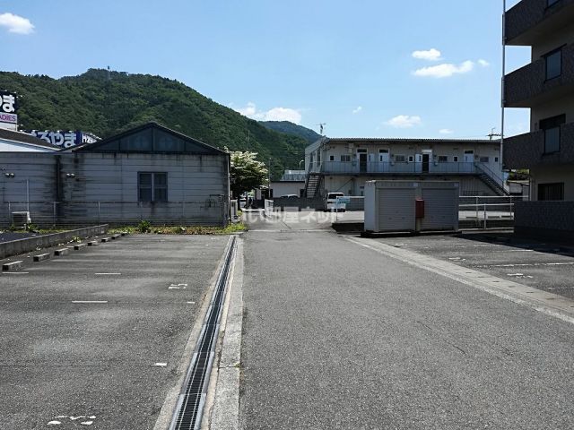 【ユーミー和田山の駐車場】