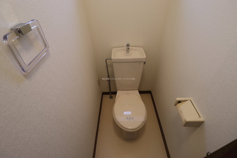 【ニューパレスA棟のトイレ】