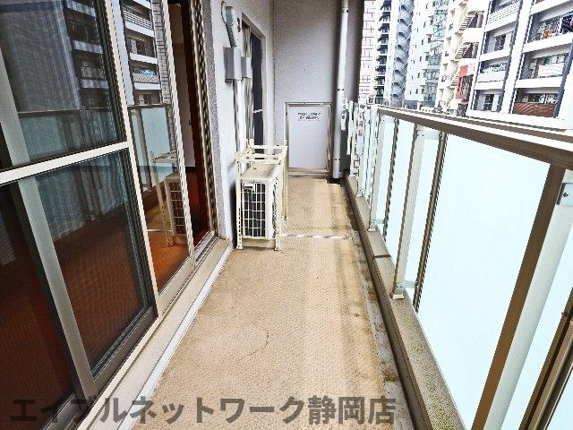 【静岡市葵区駿河町のマンションのバルコニー】