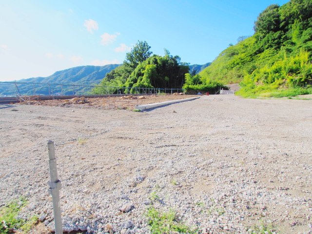 【広島市安芸区中野東のアパートの建物外観】