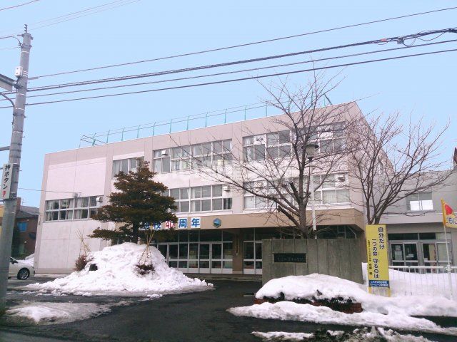 【札幌市白石区栄通のアパートの小学校】