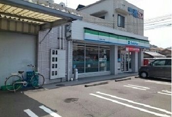 【松山市内浜町のアパートのコンビニ】