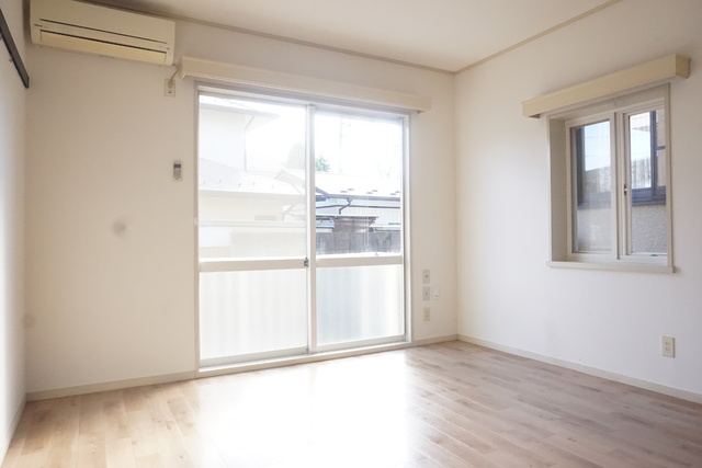 その他部屋・スペース　角部屋なので二面に窓があります★